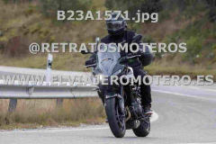 B23A1571