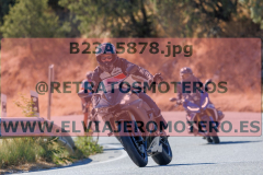 B23A5878