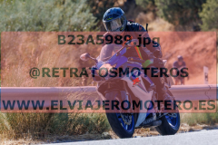 B23A5989